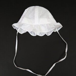 CATYA baby cotton eyelet hat w ruffle trim 3-6 months Made in Italy